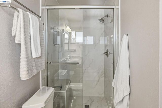 5633 San Antonio St, Pleasanton, CA 94566