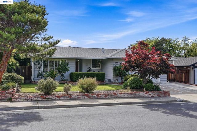 5633 San Antonio St, Pleasanton, CA 94566