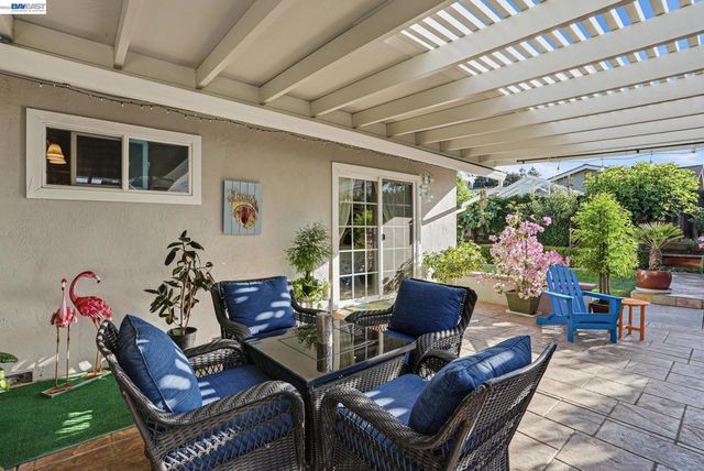 5633 San Antonio St, Pleasanton, CA 94566