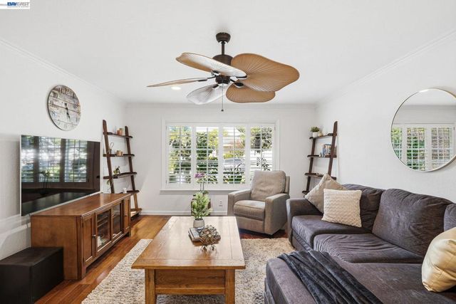 5633 San Antonio St, Pleasanton, CA 94566