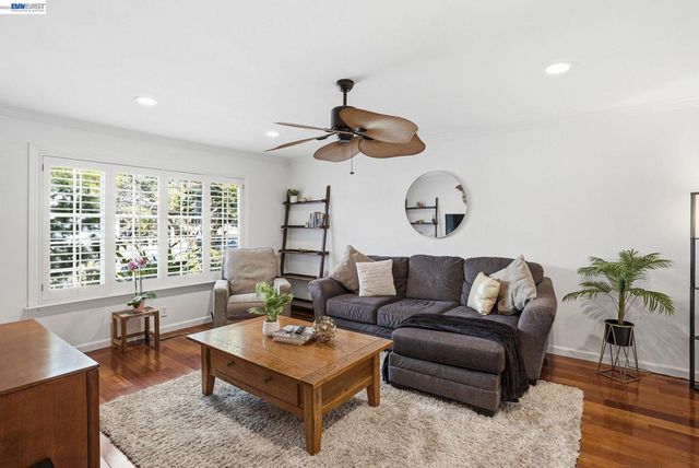5633 San Antonio St, Pleasanton, CA 94566