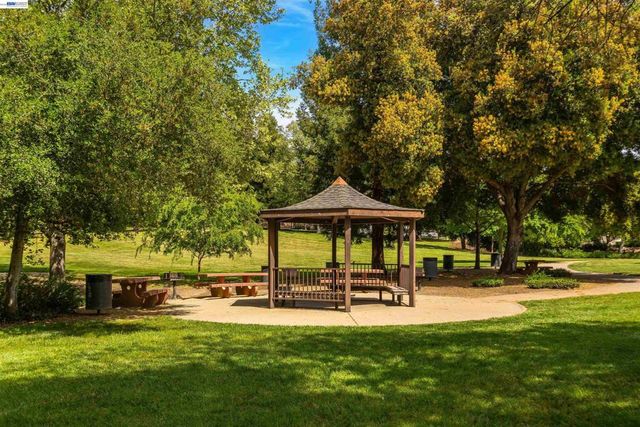5633 San Antonio St, Pleasanton, CA 94566