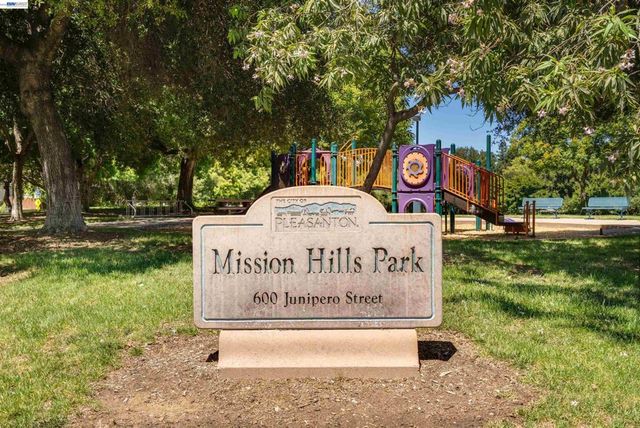 5633 San Antonio St, Pleasanton, CA 94566