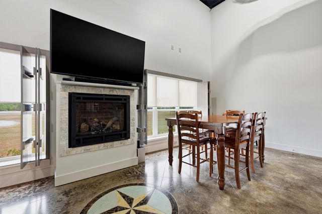 82 CR 2112, Gainesville, TX 76240