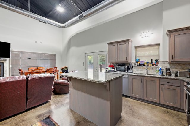 82 CR 2112, Gainesville, TX 76240