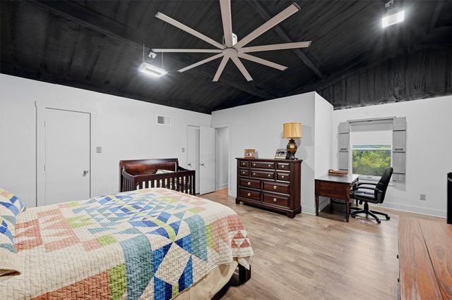 82 CR 2112, Gainesville, TX 76240