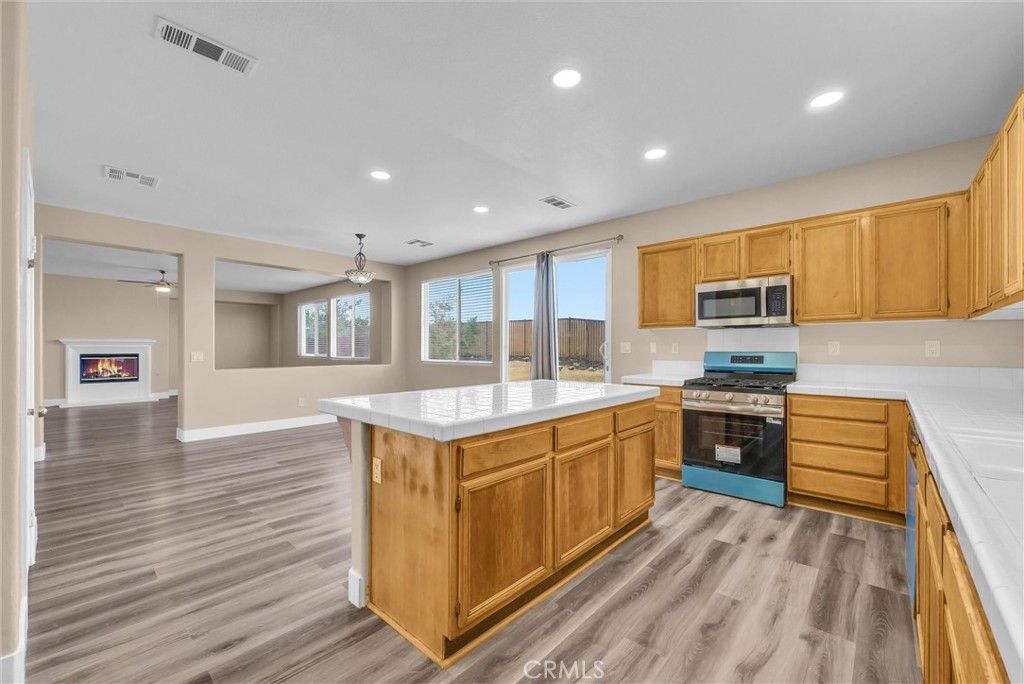 Image 15 of property listing at 15100 Alexandria Street, Adelanto, CA 92301