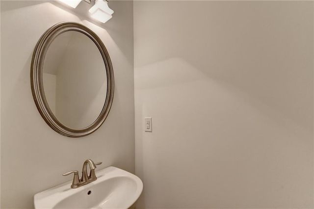 2162 Crestridge Trail NE, Atlanta, GA 30329