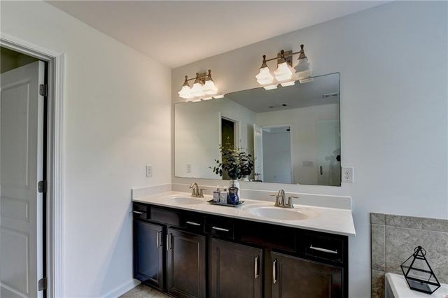 2162 Crestridge Trail NE, Atlanta, GA 30329