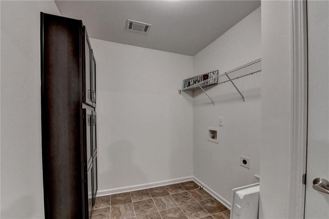 2162 Crestridge Trail NE, Atlanta, GA 30329