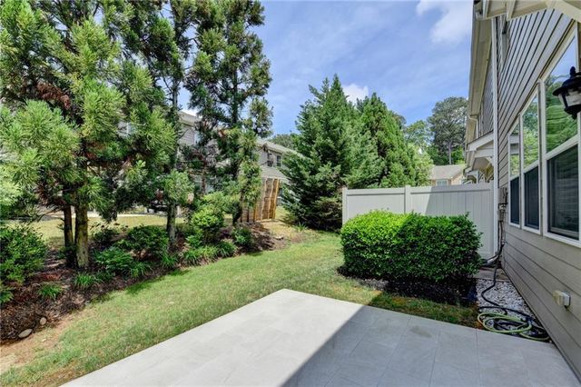 2162 Crestridge Trail NE, Atlanta, GA 30329