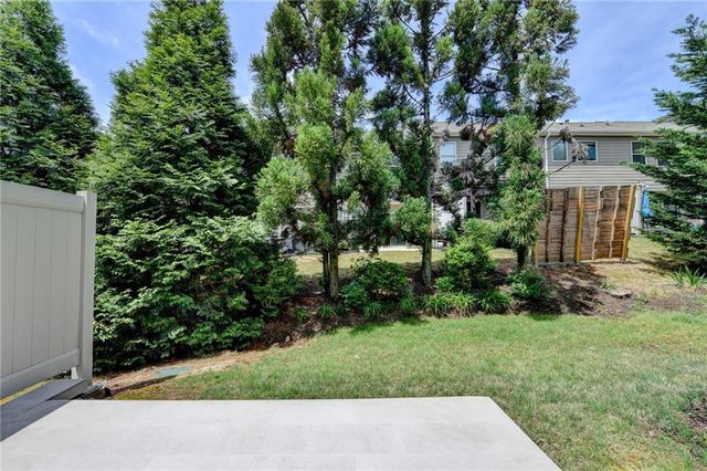 2162 Crestridge Trail NE, Atlanta, GA 30329