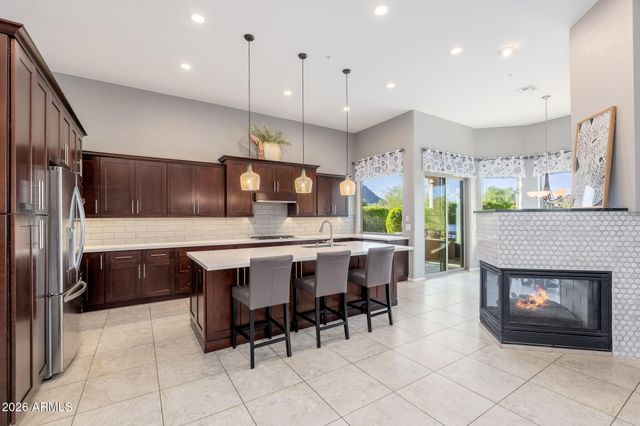11698 E PARKVIEW Lane, Scottsdale, AZ 85255