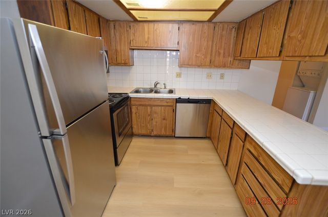 4300 North Lamont Street 269, Las Vegas, NV 89115