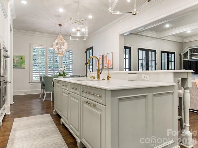2946 Wheelock Road, Charlotte, NC 28211