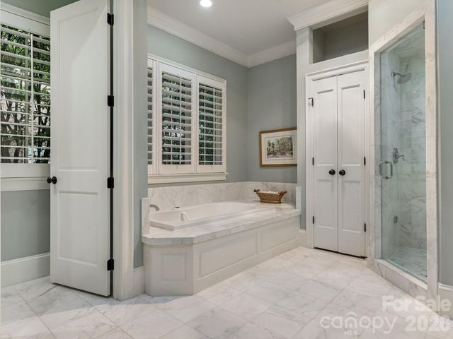 2946 Wheelock Road, Charlotte, NC 28211