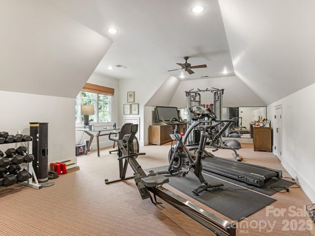 2946 Wheelock Road, Charlotte, NC 28211