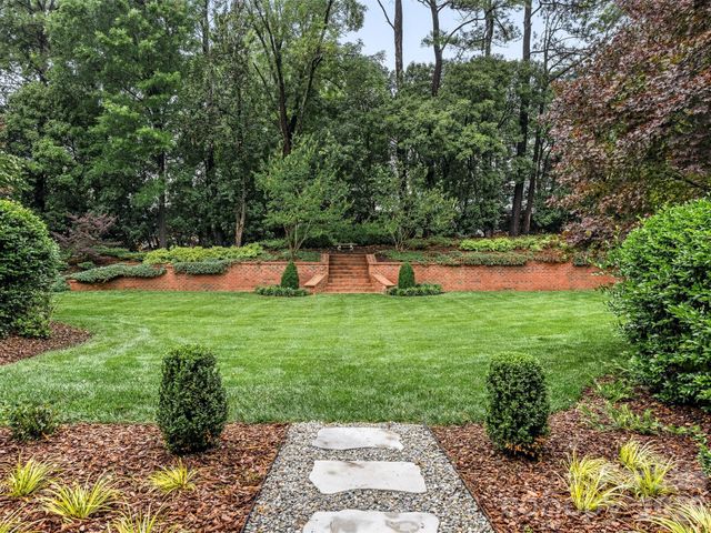 2946 Wheelock Road, Charlotte, NC 28211
