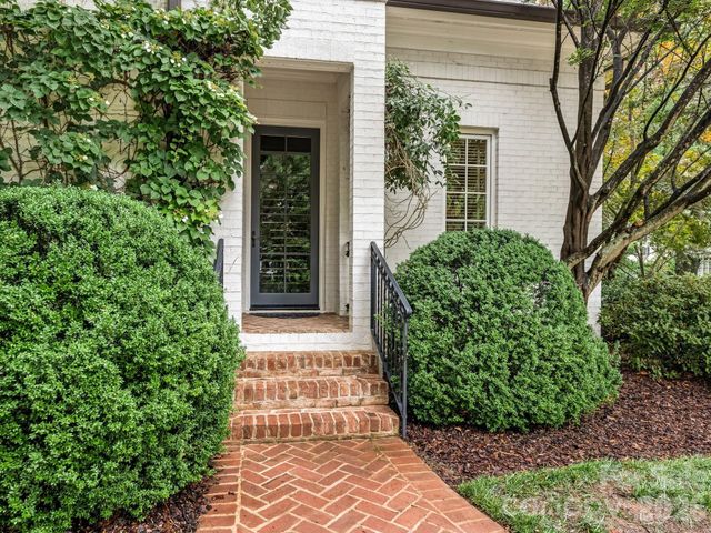 2946 Wheelock Road, Charlotte, NC 28211