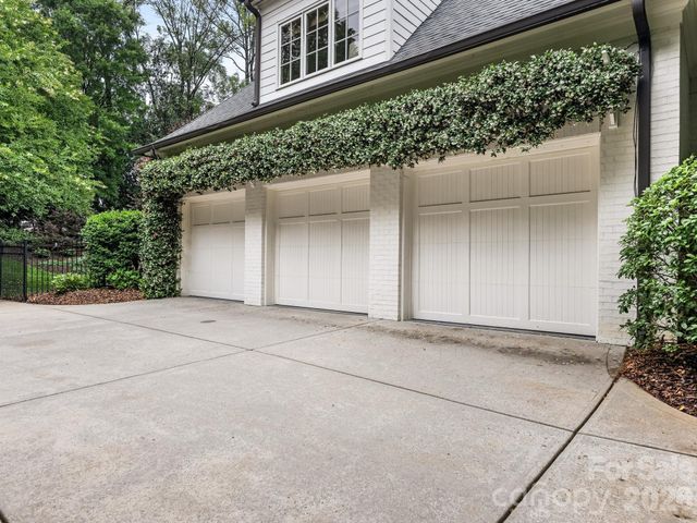 2946 Wheelock Road, Charlotte, NC 28211