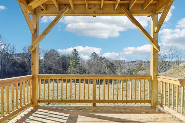 827 Adelston Lane, Asheville, NC 28804