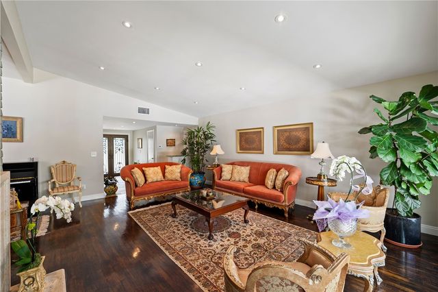 22441 Martha, Woodland Hills, CA 91367