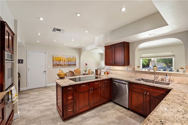 22441 Martha, Woodland Hills, CA 91367