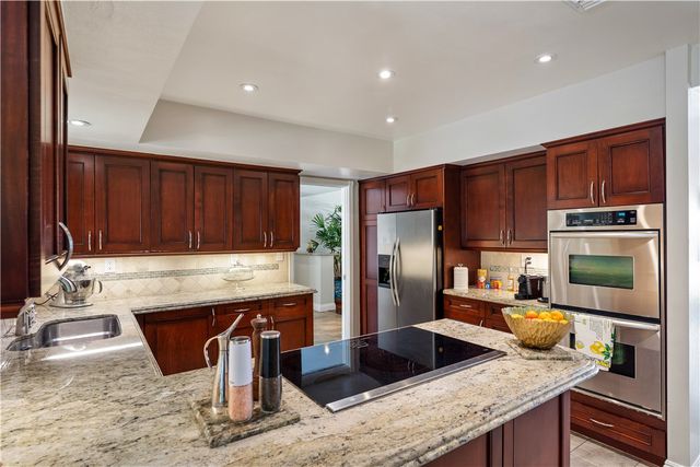 22441 Martha, Woodland Hills, CA 91367