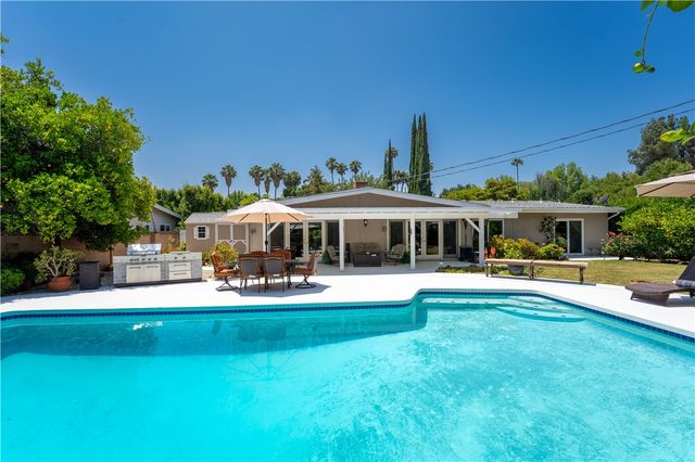 22441 Martha, Woodland Hills, CA 91367