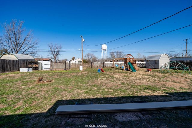 803 E 7th Street, Rotan, TX 79546