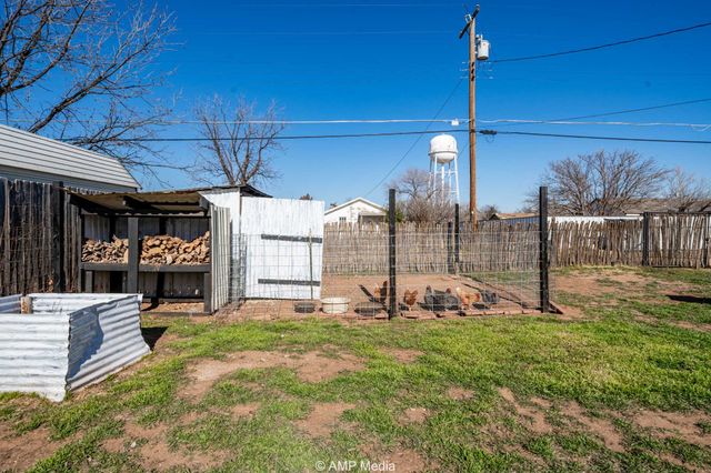 803 E 7th Street, Rotan, TX 79546