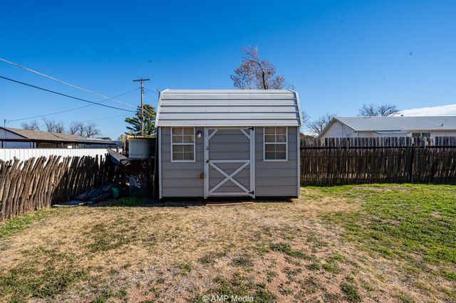 803 E 7th Street, Rotan, TX 79546