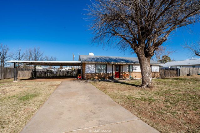 803 E 7th Street, Rotan, TX 79546