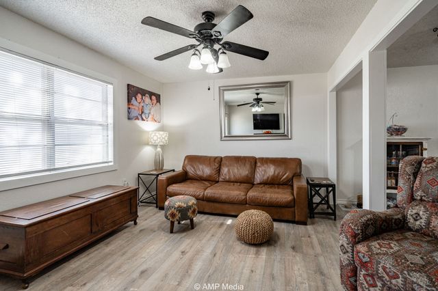 803 E 7th Street, Rotan, TX 79546