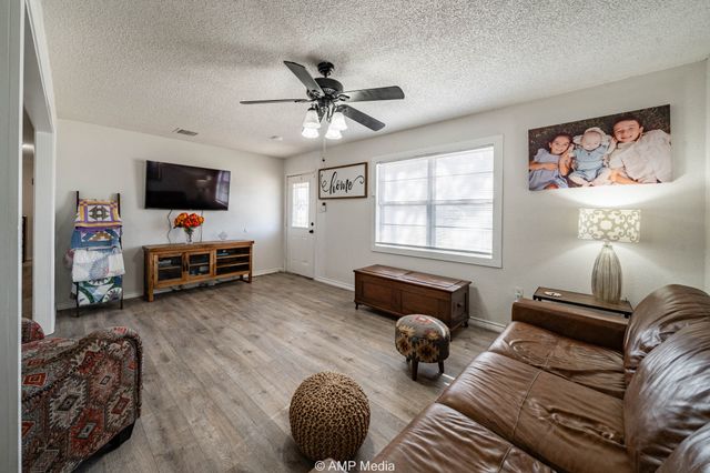 803 E 7th Street, Rotan, TX 79546