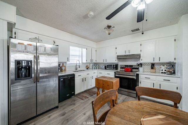 803 E 7th Street, Rotan, TX 79546