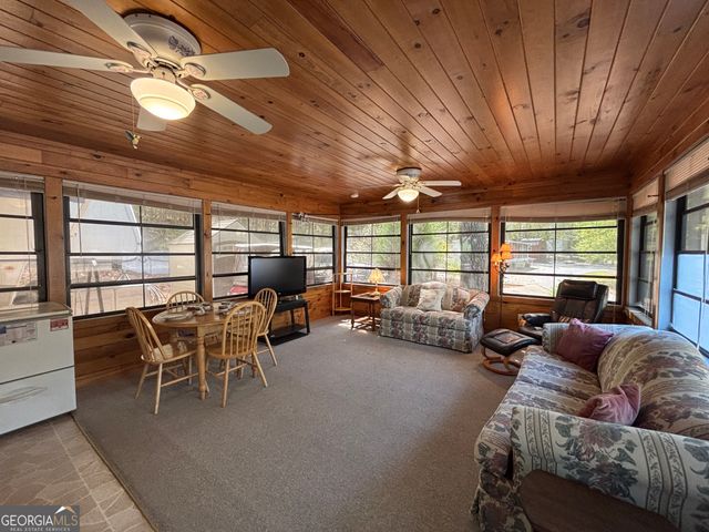 30 Valley Court, Cleveland, GA 30528