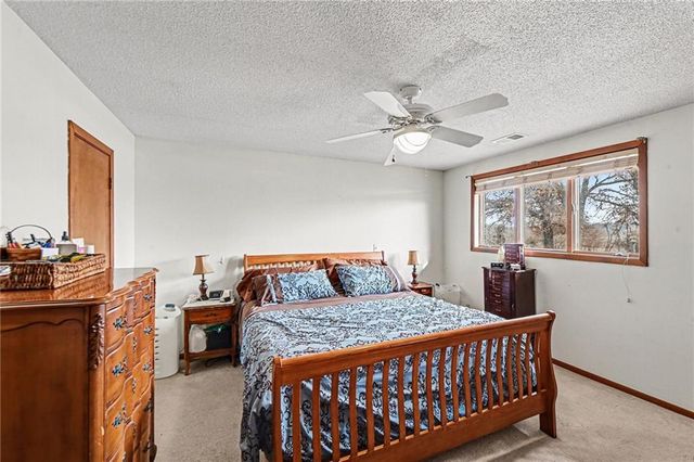 19190 State Avenue, Tonganoxie, KS 66086