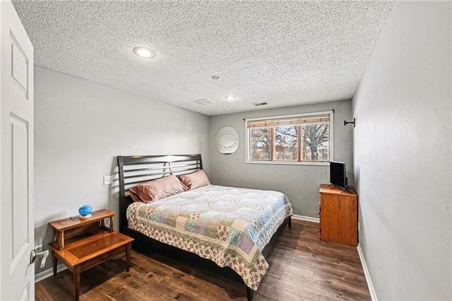 19190 State Avenue, Tonganoxie, KS 66086