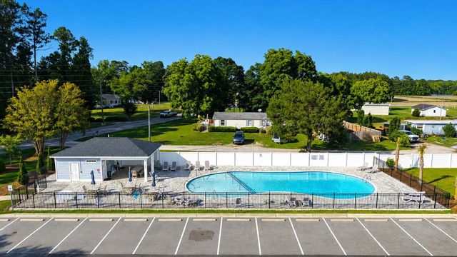 143 Crabapple Dr., Longs, SC 29568