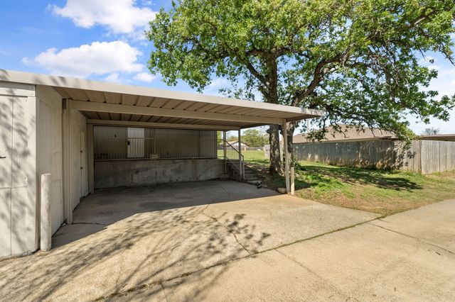 7316 Davis Boulevard, North Richland Hills, TX 76182