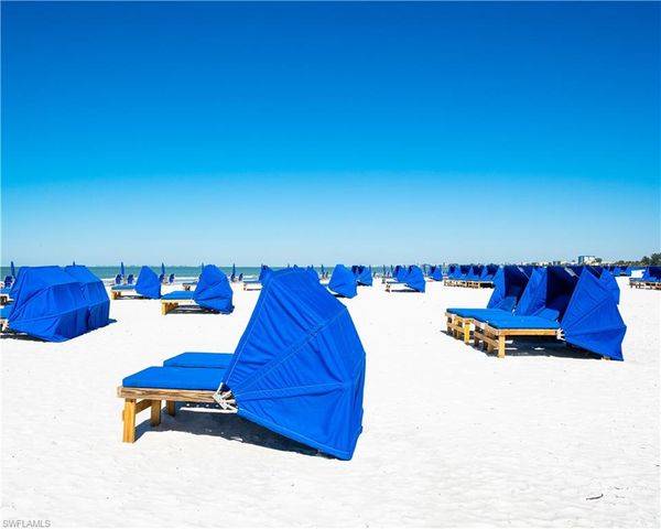 5630 Williams DR, Fort Myers Beach, FL 33931