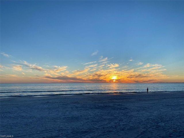 5630 Williams DR, Fort Myers Beach, FL 33931