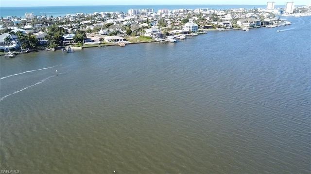 5630 Williams DR, Fort Myers Beach, FL 33931