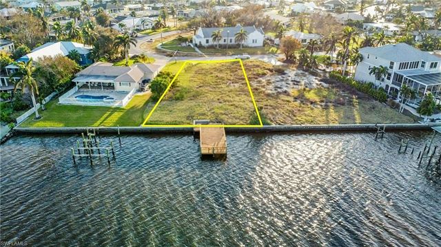 5630 Williams DR, Fort Myers Beach, FL 33931