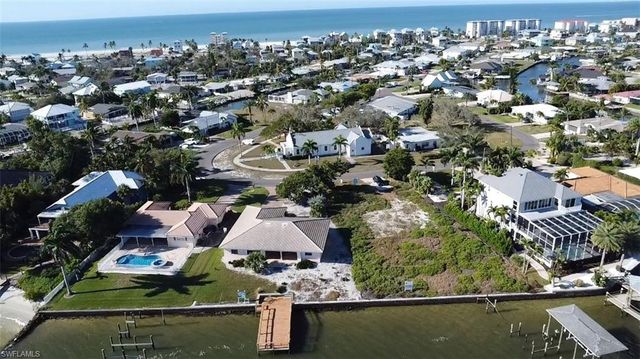 5630 Williams DR, Fort Myers Beach, FL 33931