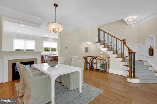1722 POTOMAC GREENS DR, Alexandria, VA 22314
