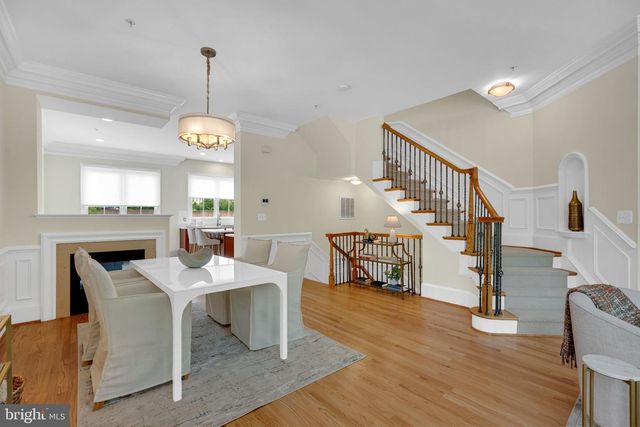 1722 POTOMAC GREENS DR, Alexandria, VA 22314