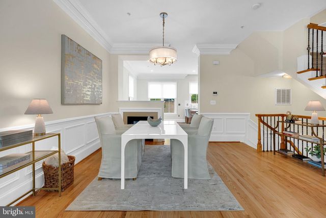 1722 POTOMAC GREENS DR, Alexandria, VA 22314