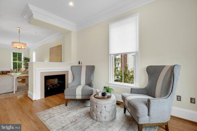 1722 POTOMAC GREENS DR, Alexandria, VA 22314